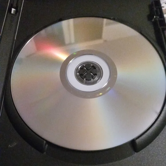 Hotel Rwanda DVD - Picture 3 of 3